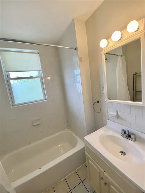 7 Harvard Ter, Allston