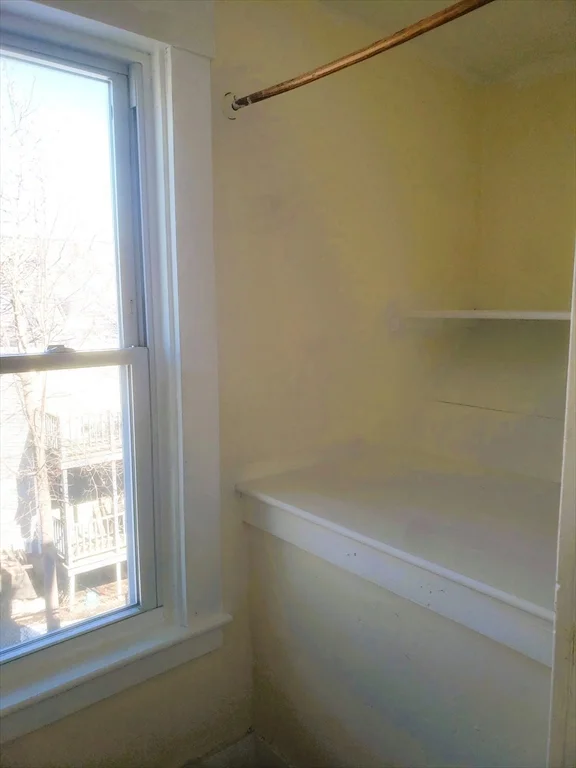 26 Arlington St, Lowell