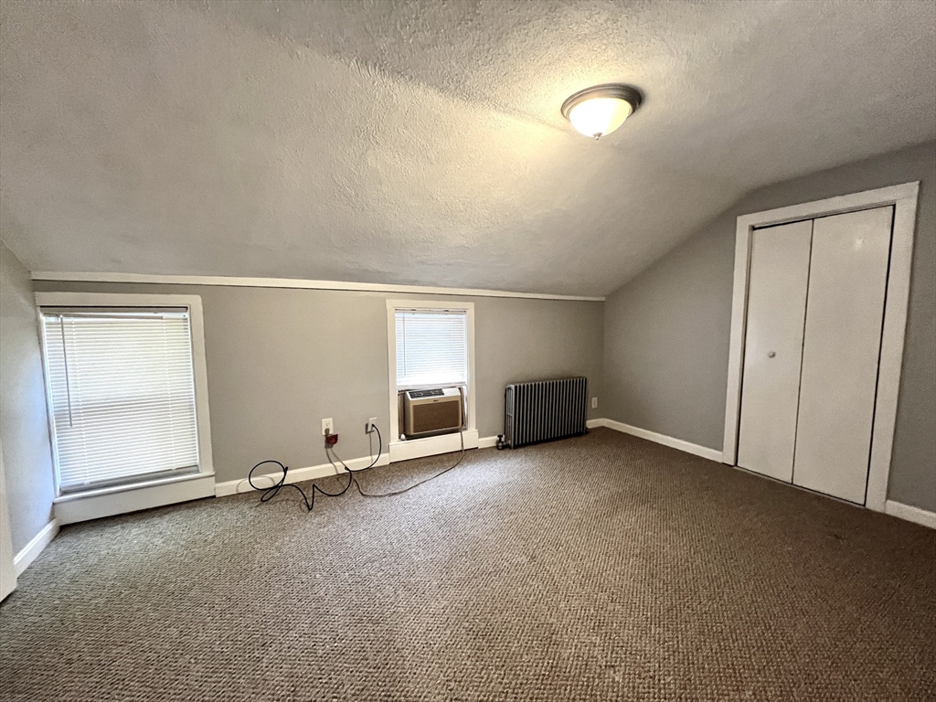 572 Main St, Watertown