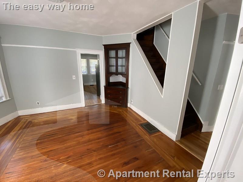 7 Bay State Ave, Davis Square