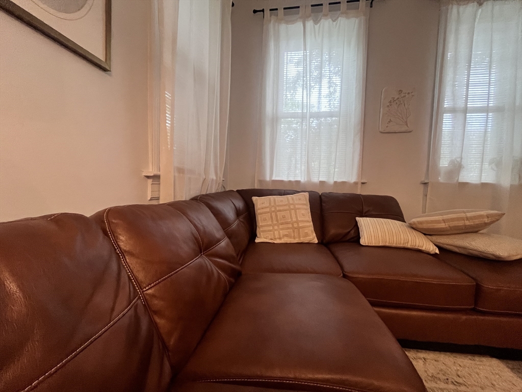 1662 Commonwealth Ave, Brighton