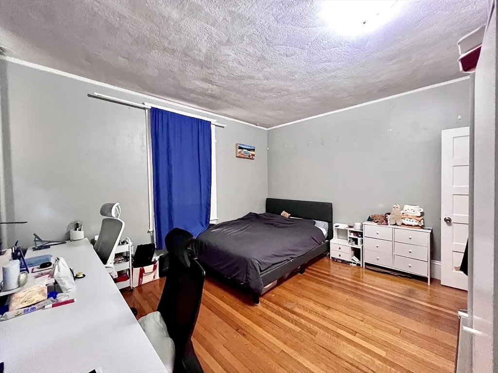 148 Strathmore Rd, Brighton