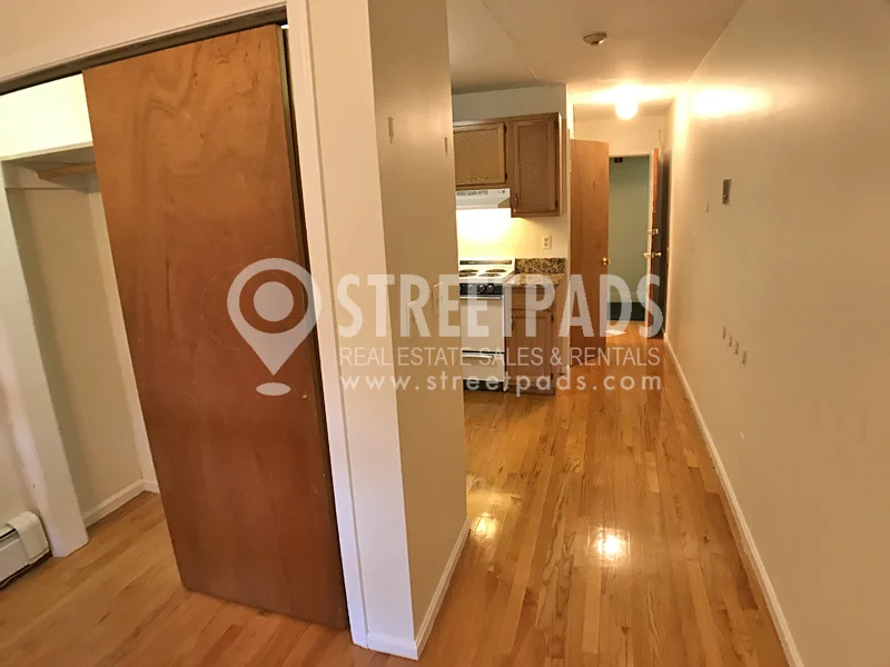 8 Wait St, Mission Hill