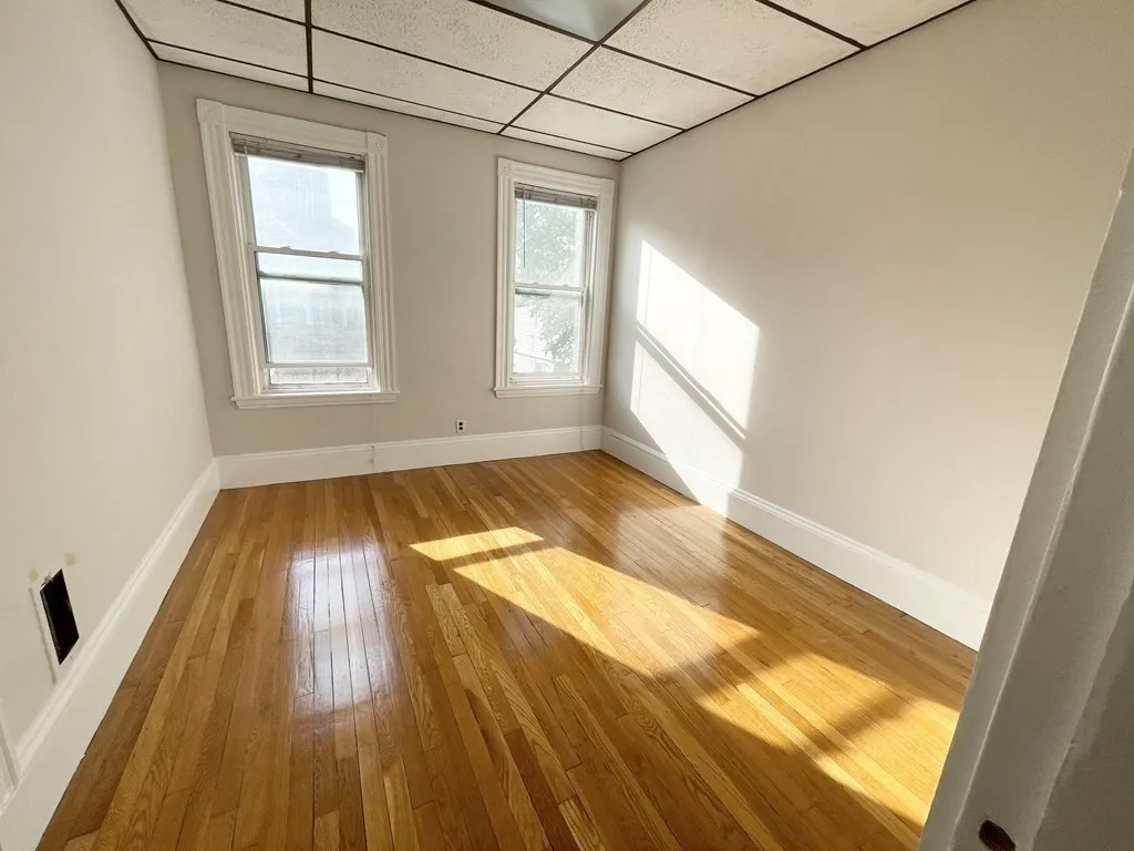 26-28 Harbor View, Dorchester