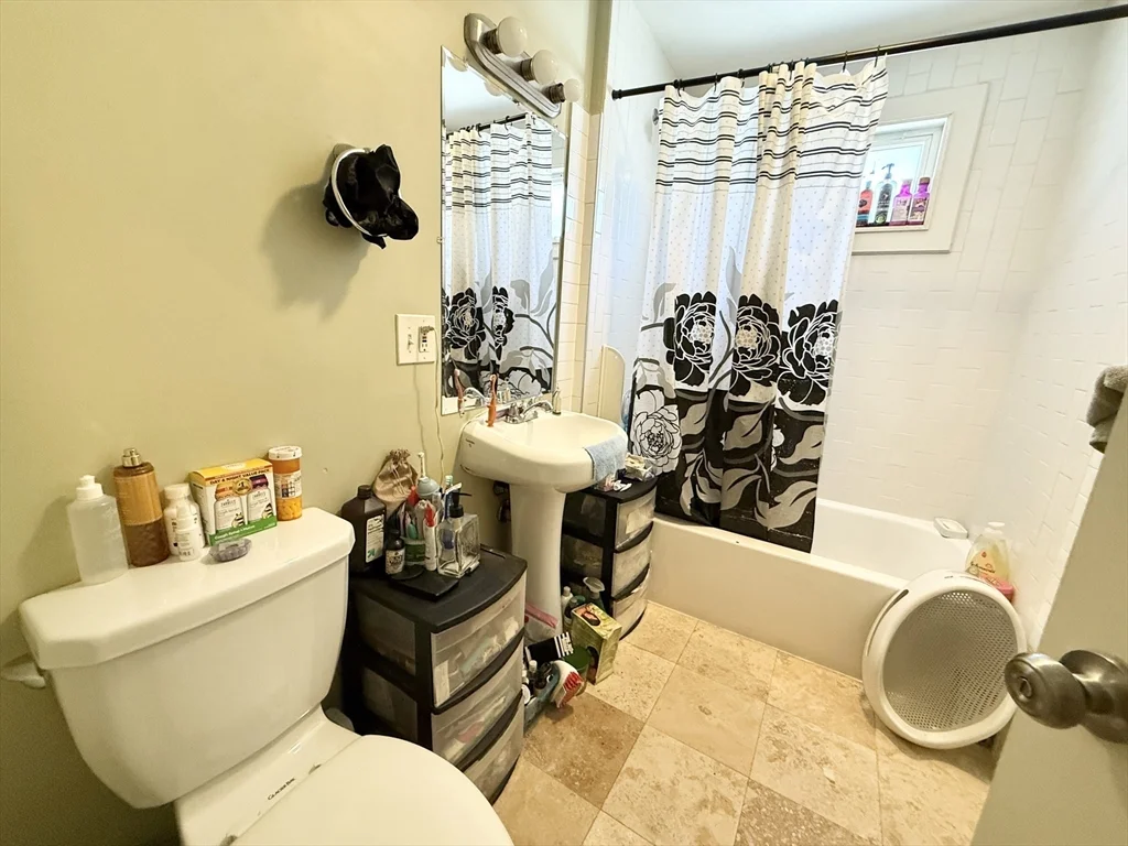 4043 Washington St, Jamaica Plain