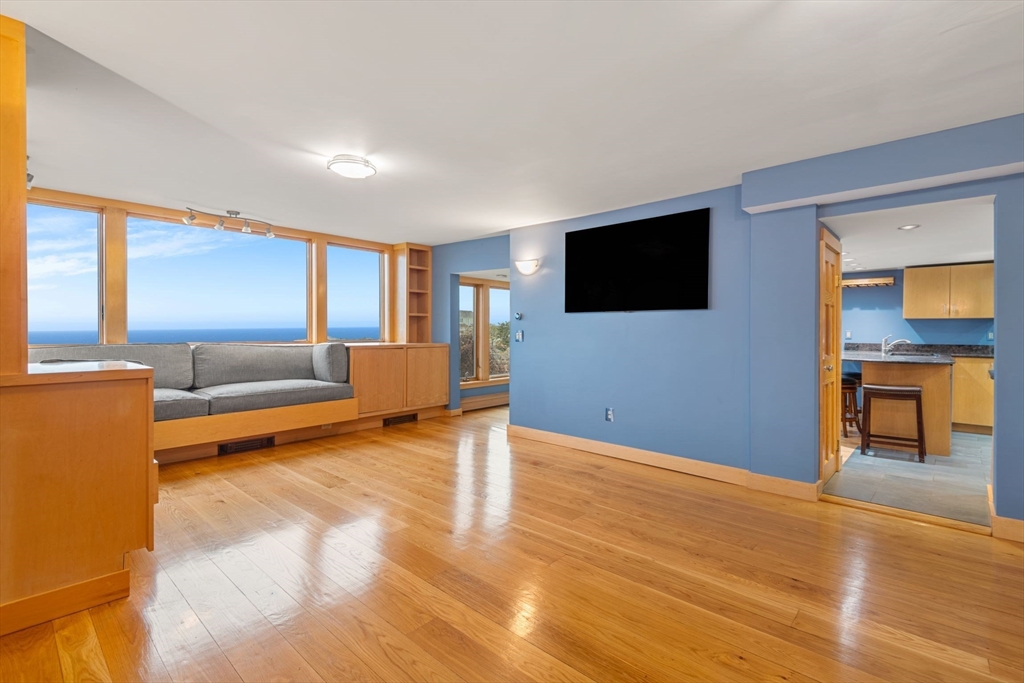 331 Granite St, Folly Cove