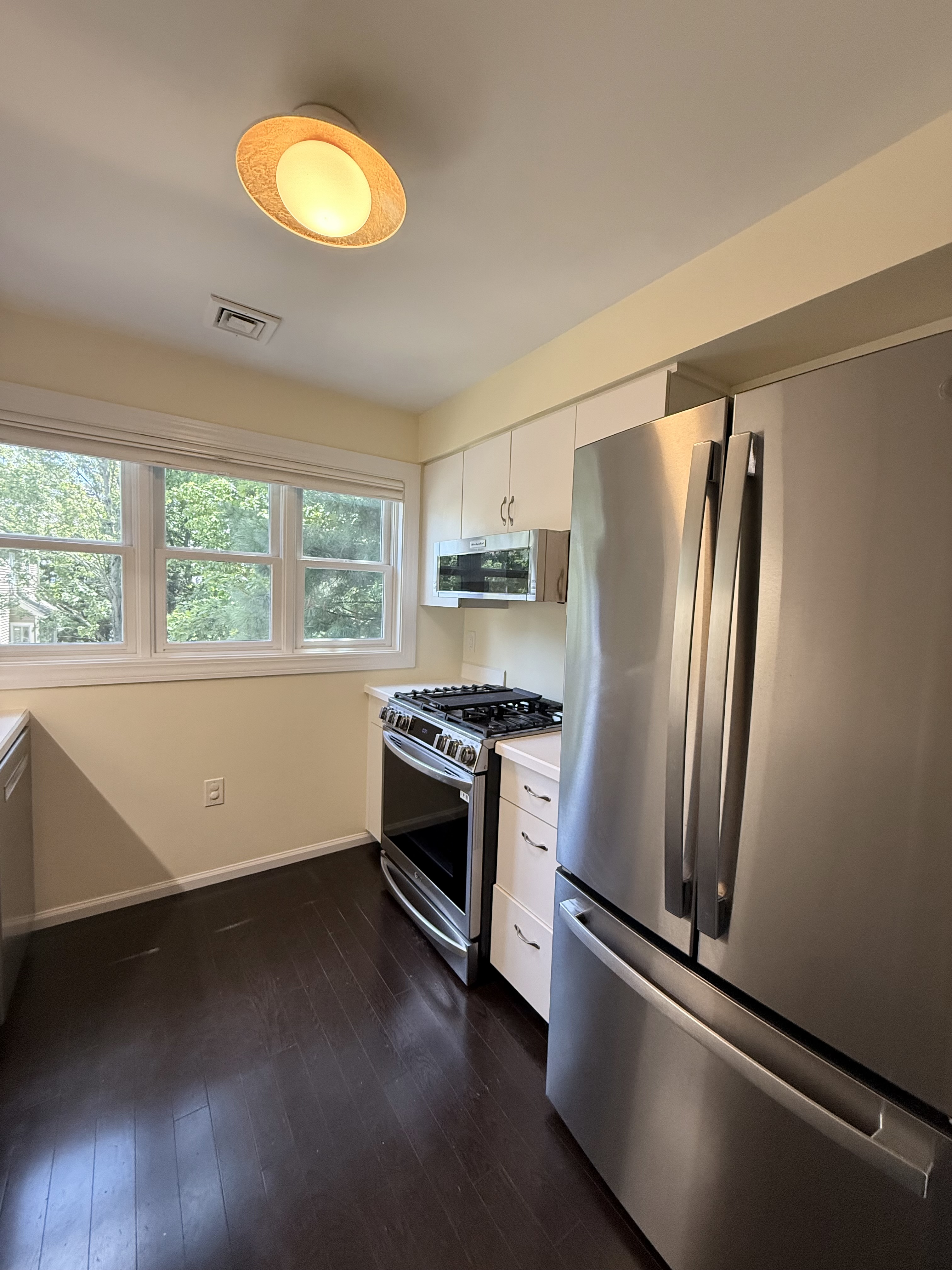 1 Angela Ln, Watertown