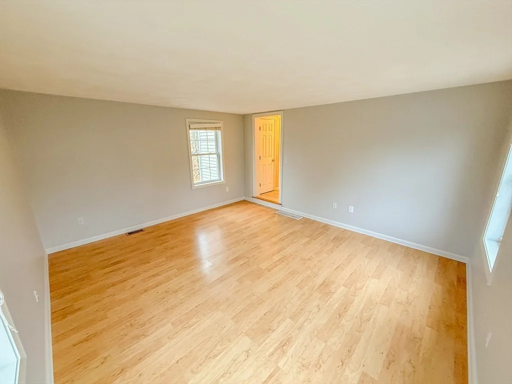 14 Eastern Ave, Riverside