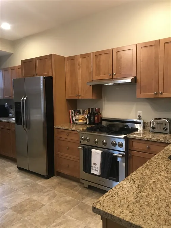 118 F St, South Boston