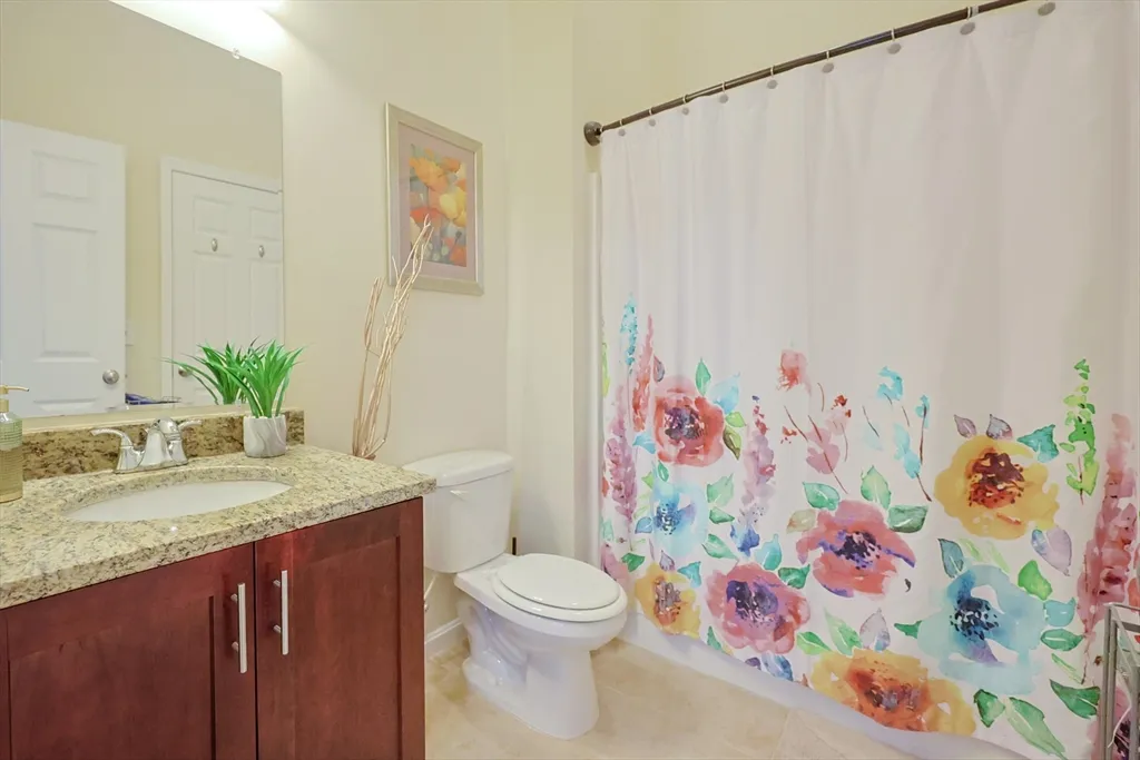 8 Patriots Blvd, Hopkinton