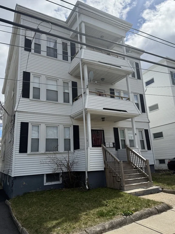 8 Astoria St, Mattapan
