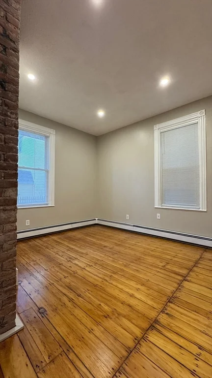 62 River St, Cambridgeport