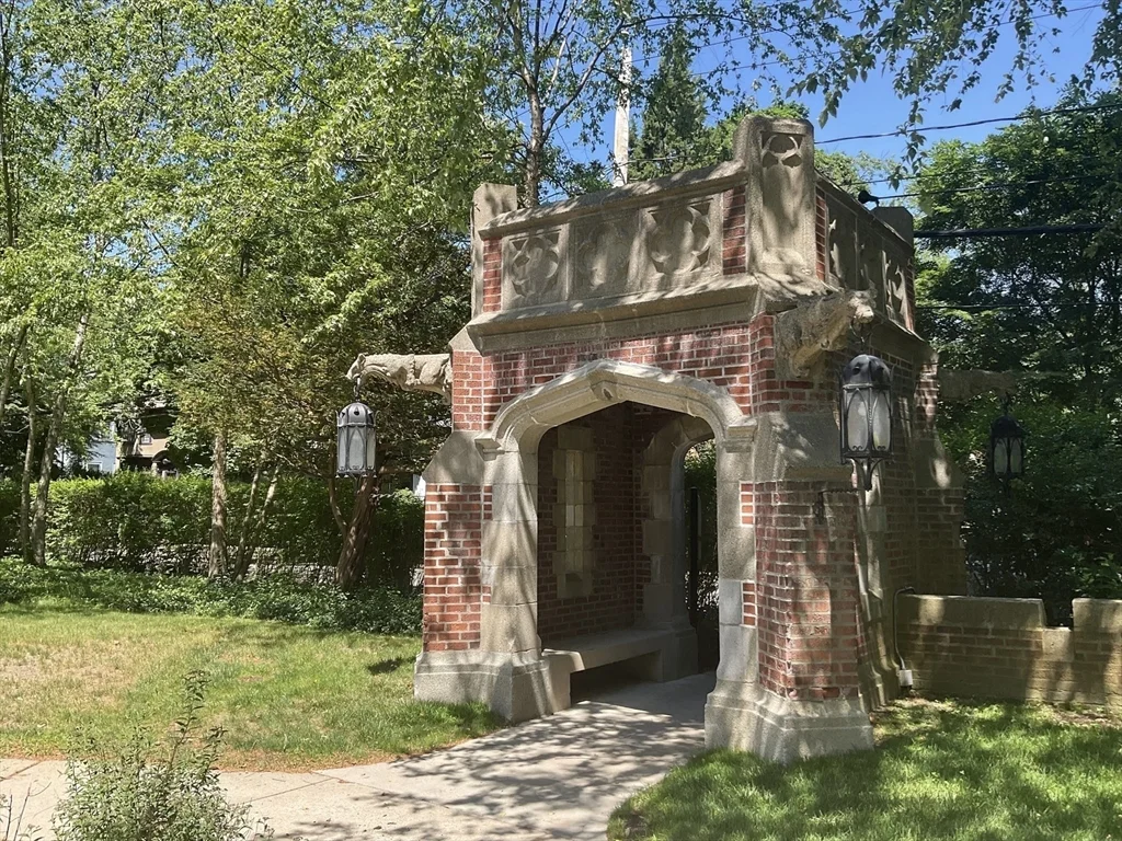 20 Chapel, Coolidge Corner