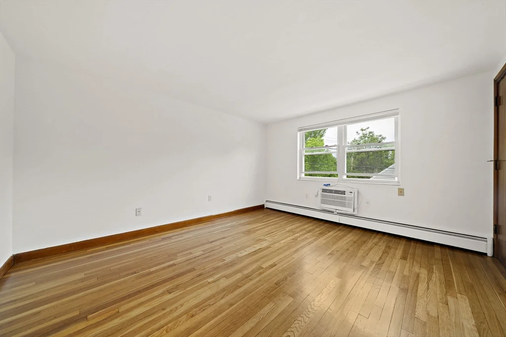 161 Neponset Valley Pkwy, Hyde Park