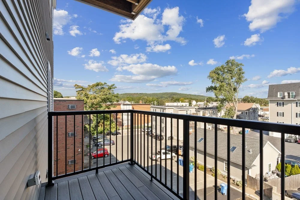 27 Middle St, Waltham