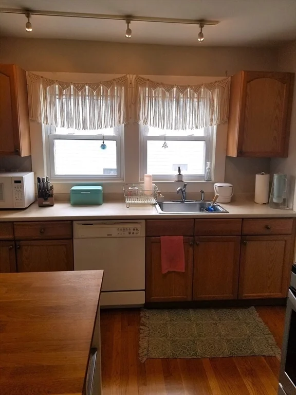 49 Newland Rd, Arlington