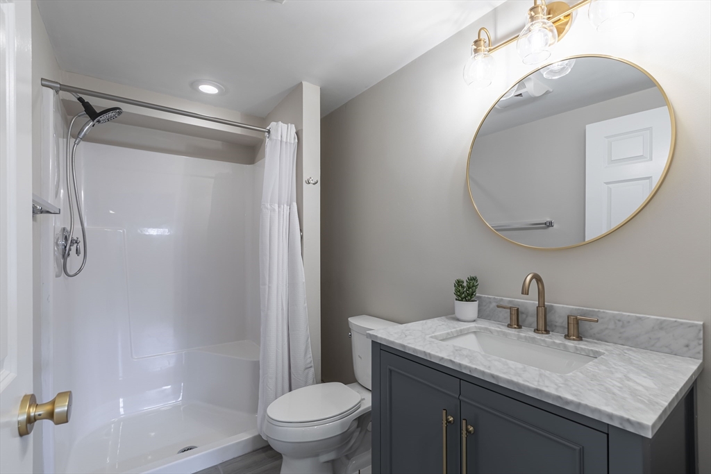 270 Cross St, Winchester