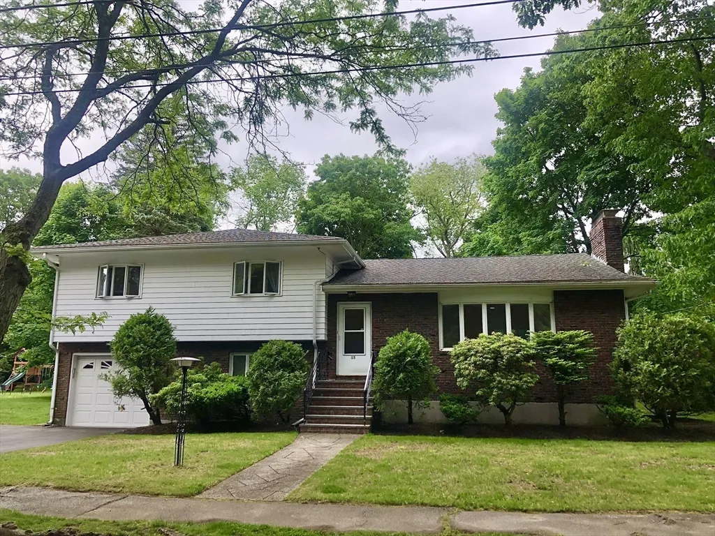 15 Sycamore Rd, Montrose