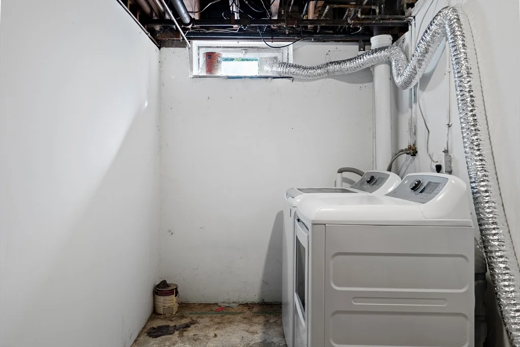 41 Bishop Dr, Framingham