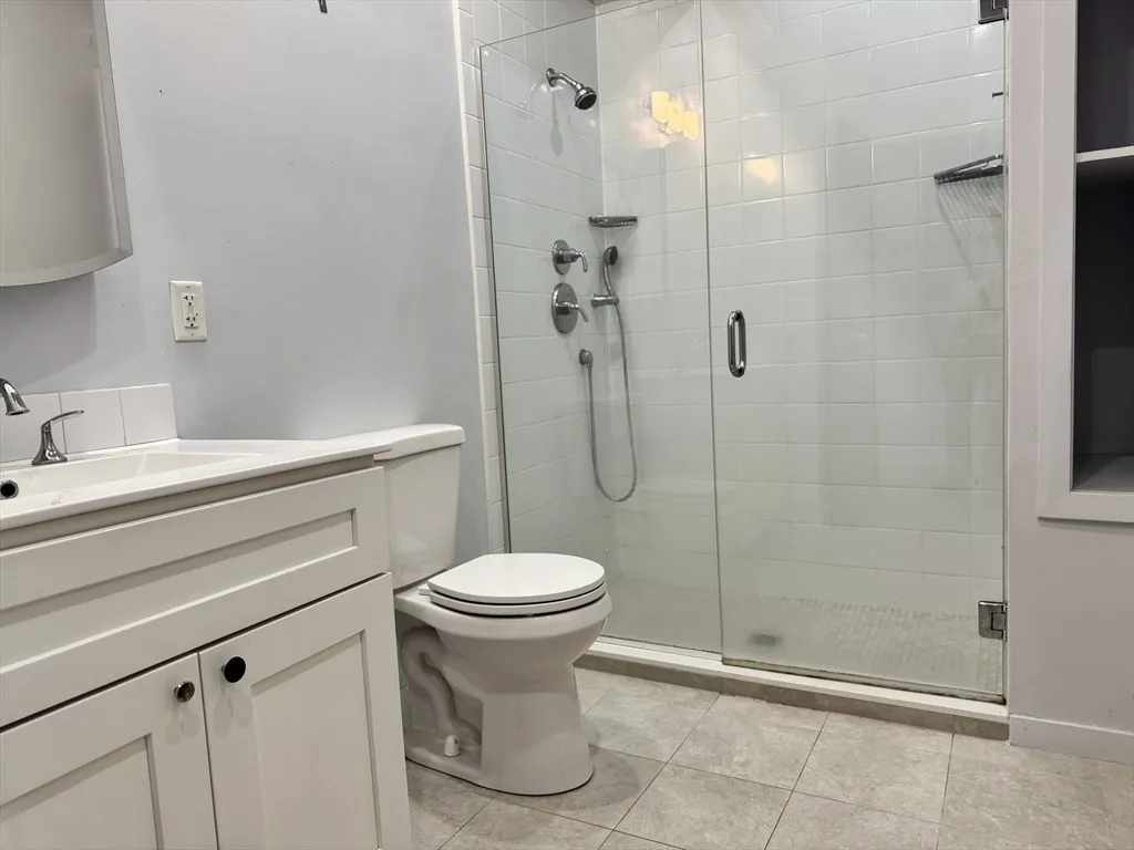 950 Dorchester Ave, Dorchester