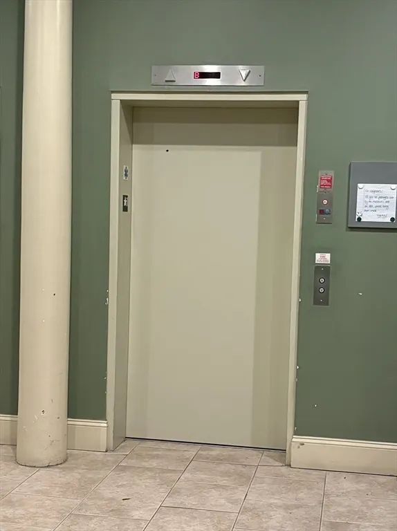 61 Market St, Lowell