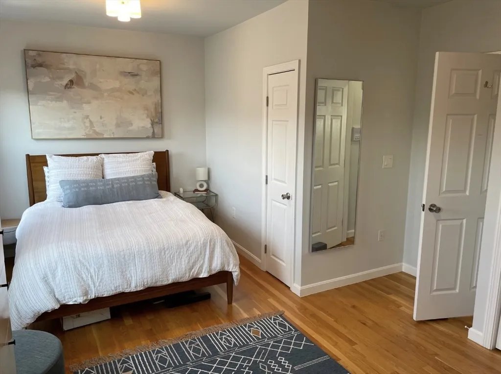 258 Everett St, East Boston