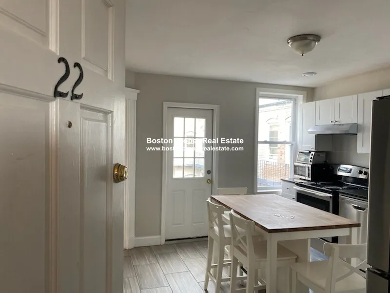 220 Hanover St, North End