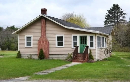 12 Green St, North Carver