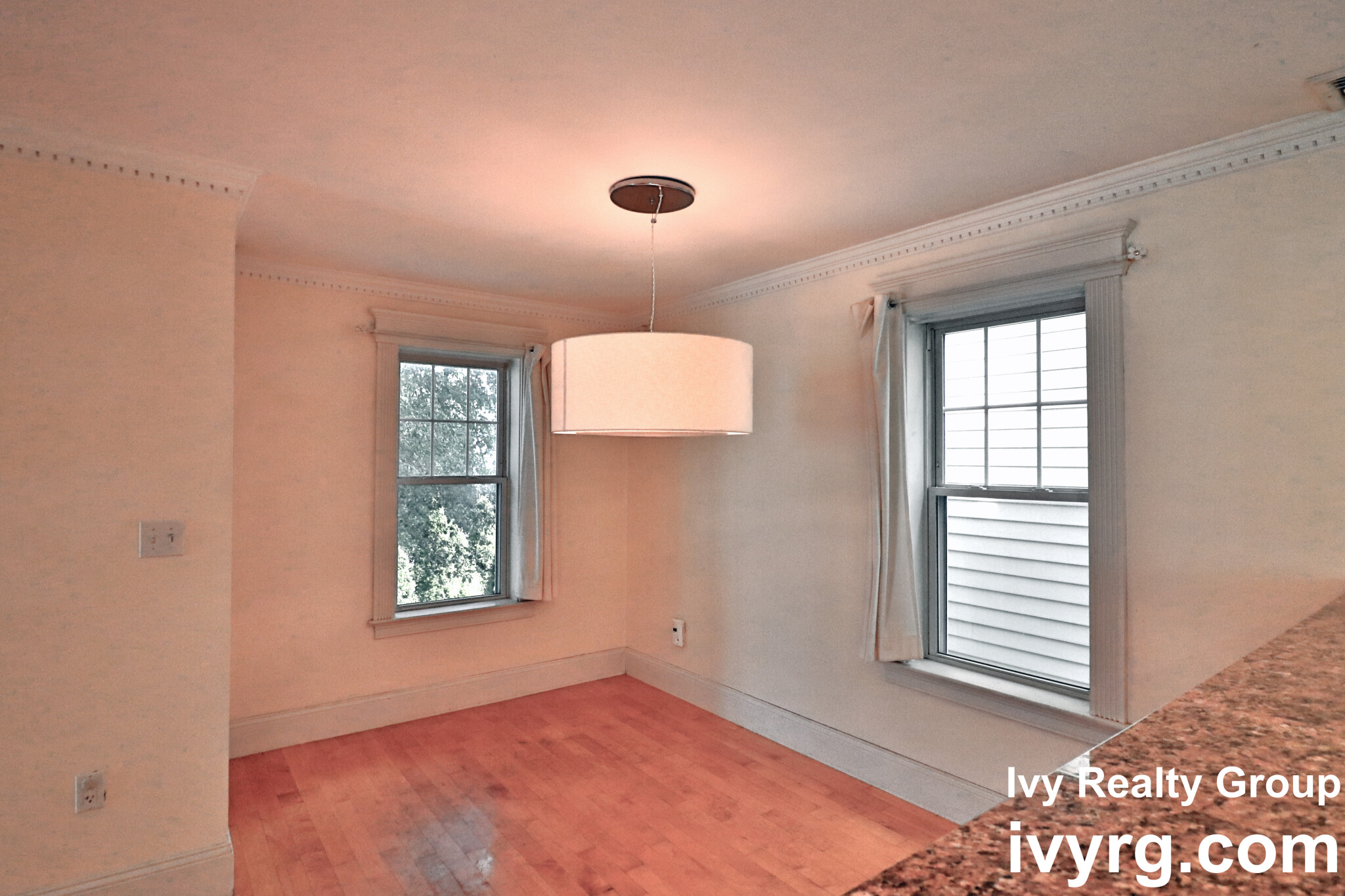 10 Mohawk St, South Boston