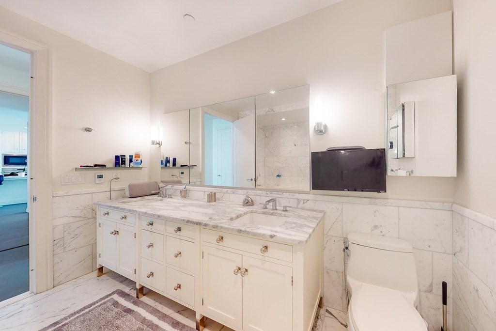 1 Franklin St, Downtown