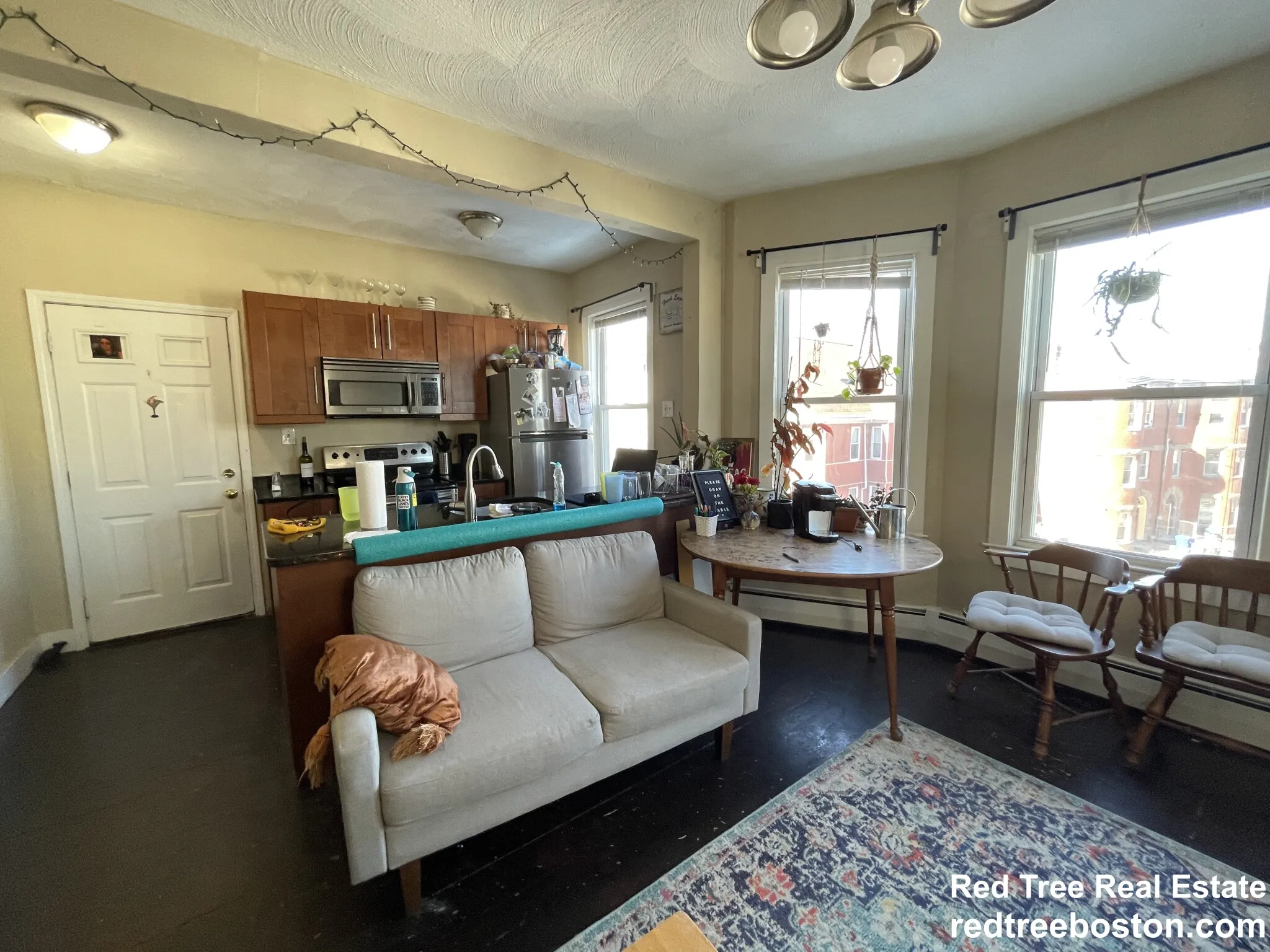 72 Hillside St, Mission Hill