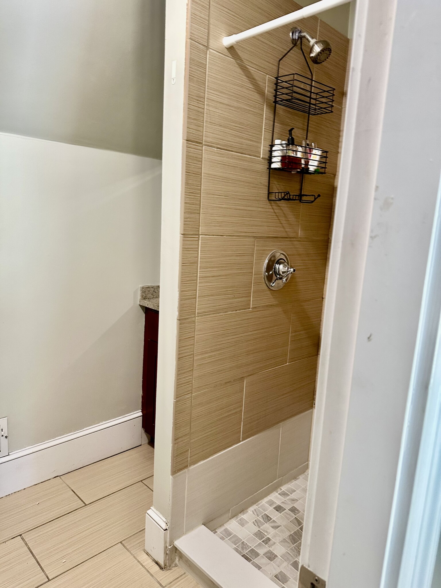 97 Dover St, Davis Square