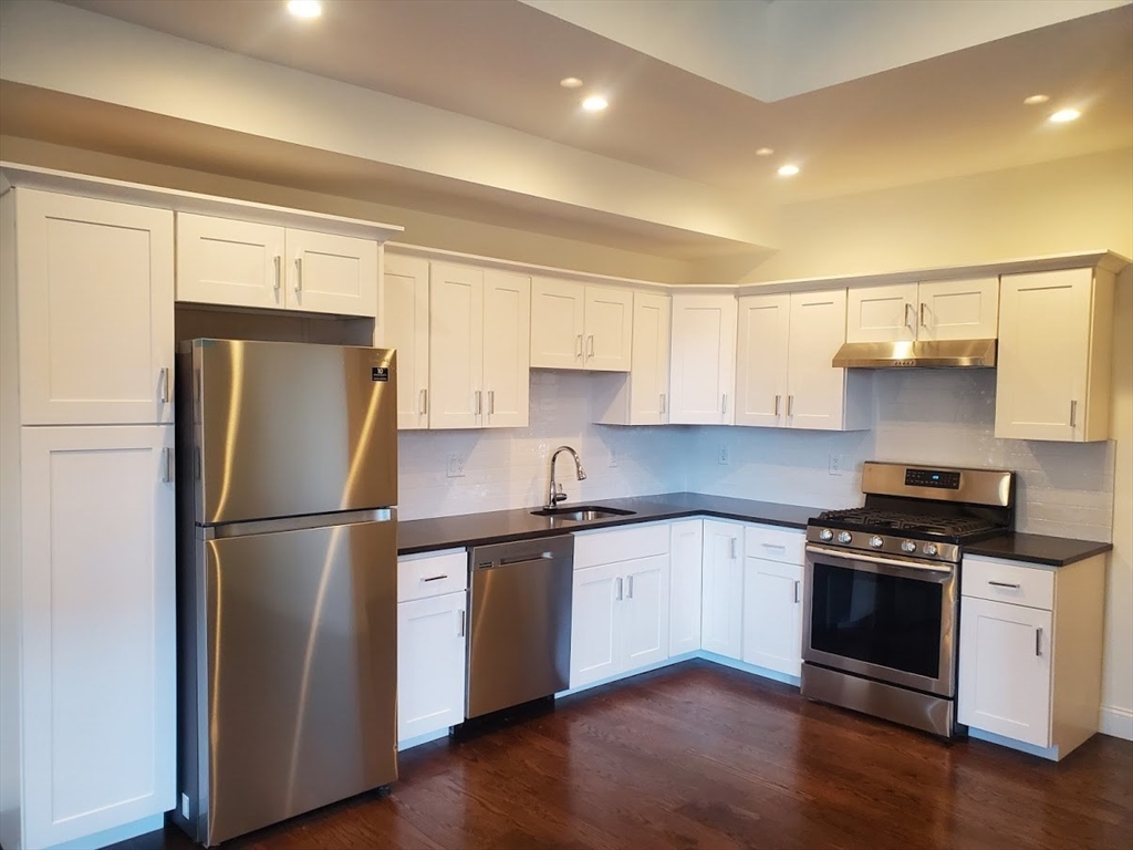 118 Dorchester St, South Boston