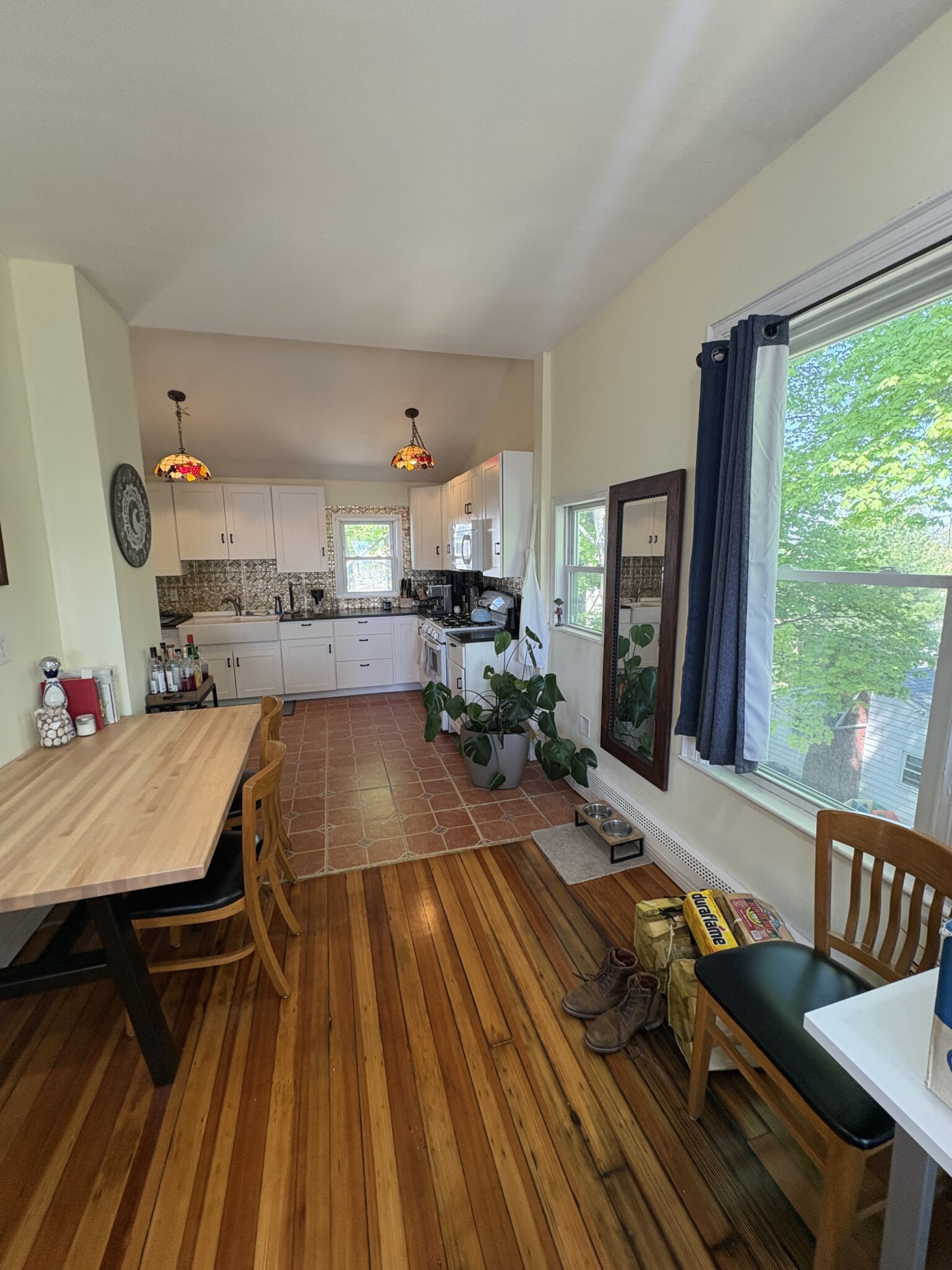 100 Summit Ave, Winthrop