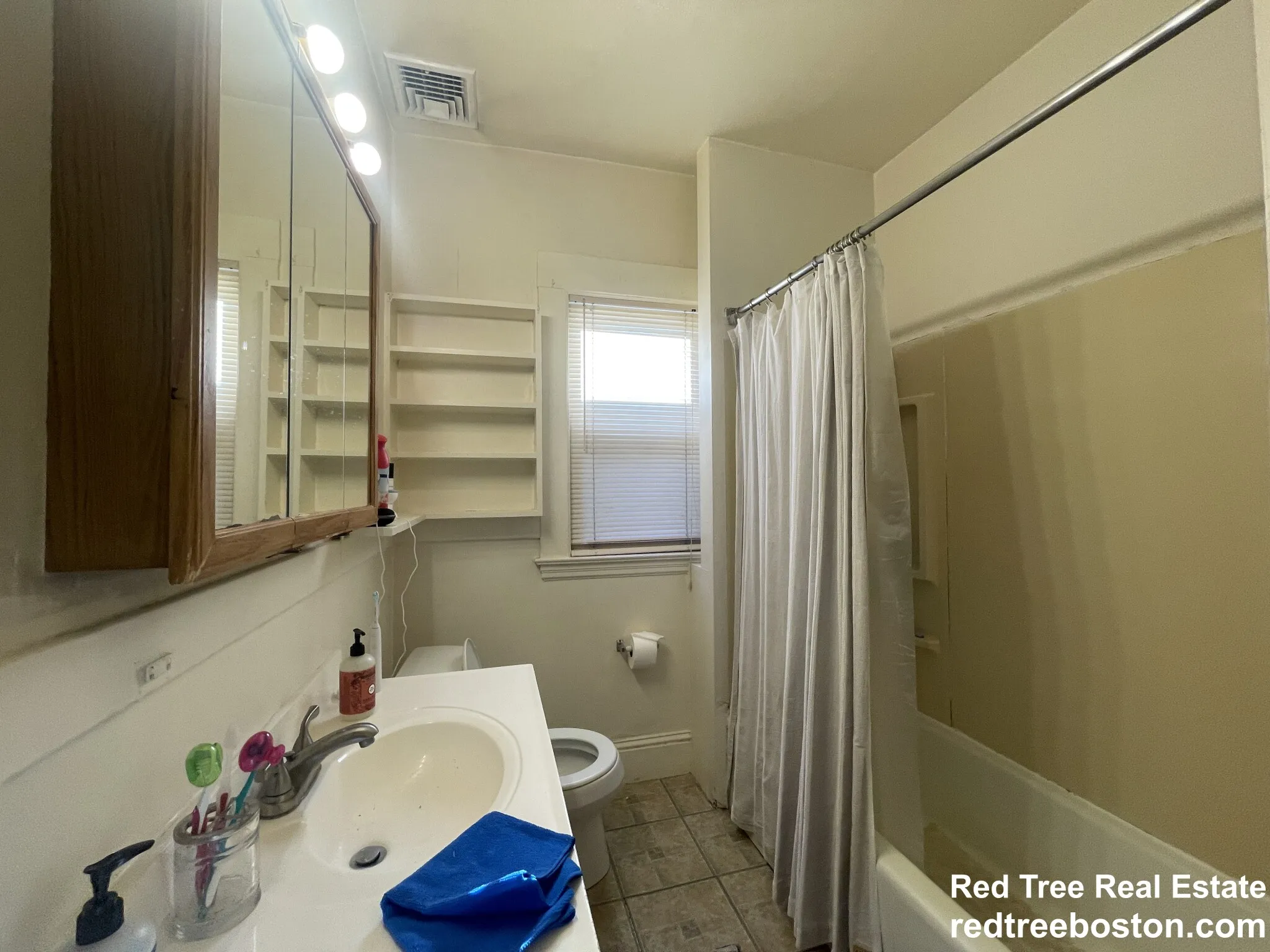 209 Chestnut Hill Ave, Brighton