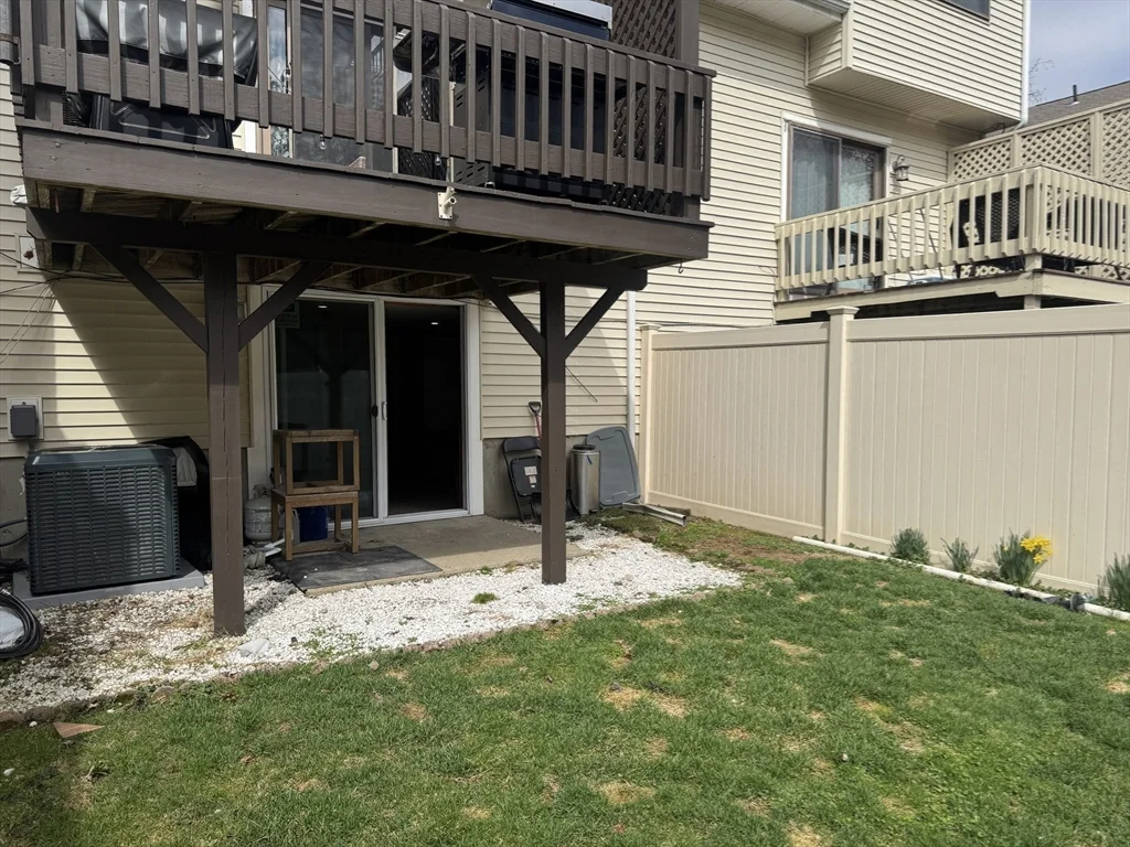 909 Pleasant St, Weymouth