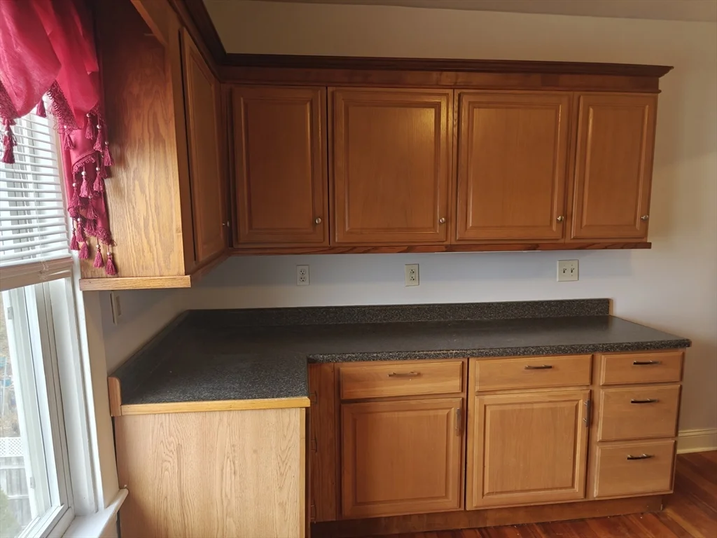 452 Osborn St, Fall River