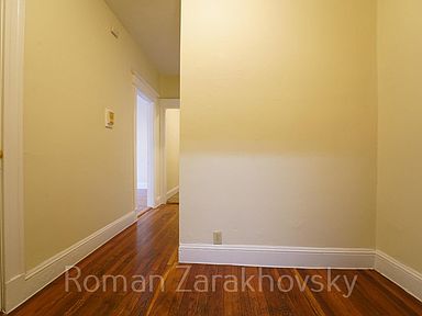 Studio bed, 1 bath apartment for rent at 221 Kelton Unit 2, Allston — photo 10 of 12