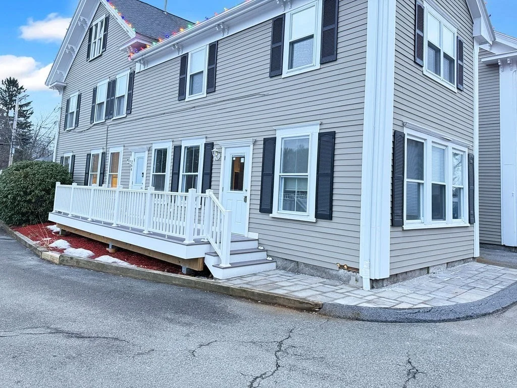 264 Middlesex Rd, Tyngsborough