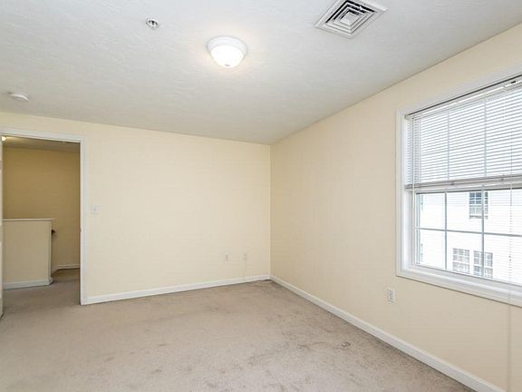 1005 Trapelo Rd, North Waltham