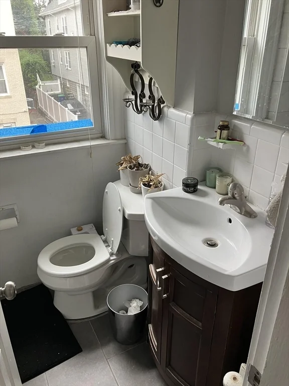 1109 Broadway, Teele Square