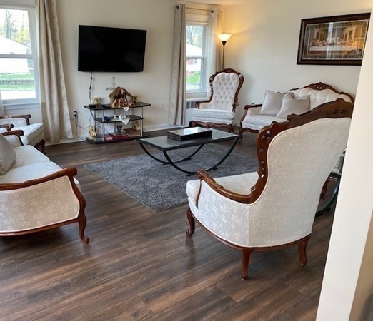 397 Massasoit Rd, Quinsigamond Valley