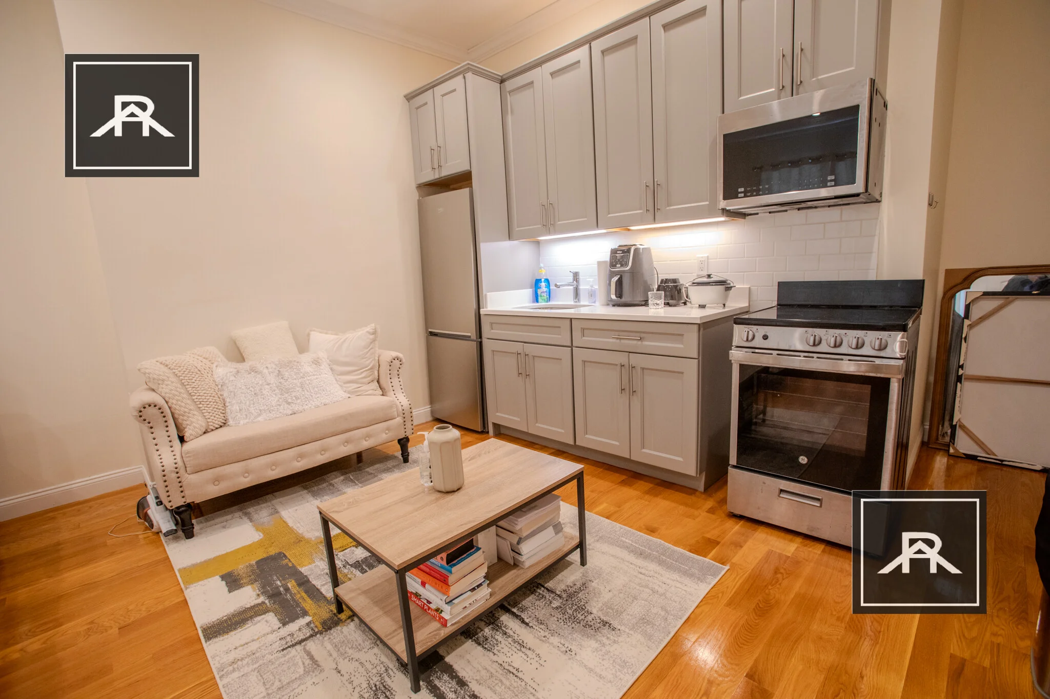 901 Beacon St, Fenway