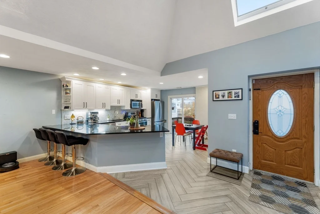 890 Winthrop Ave, Beachmont