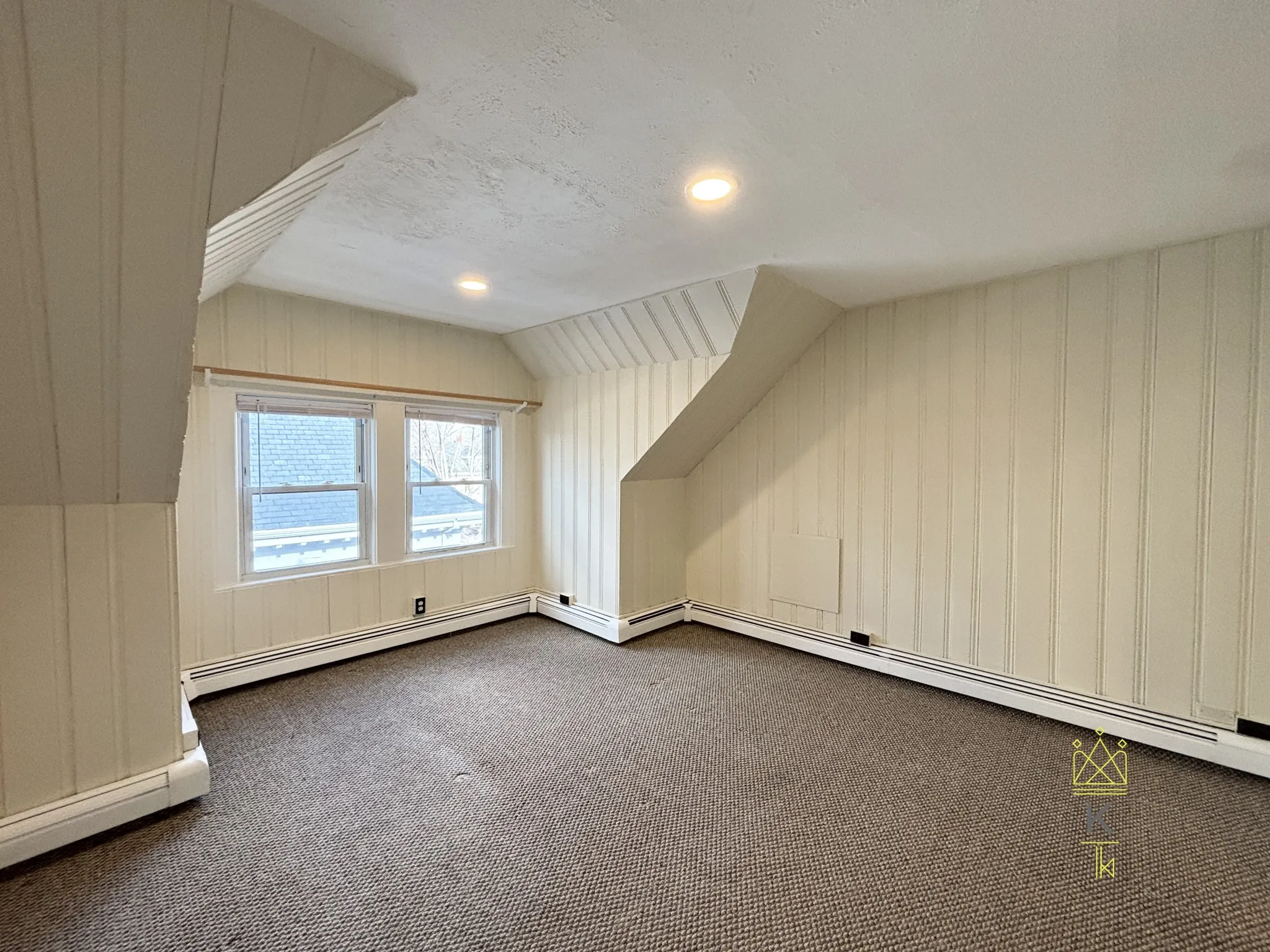 21 Osborne Rd, North Brookline