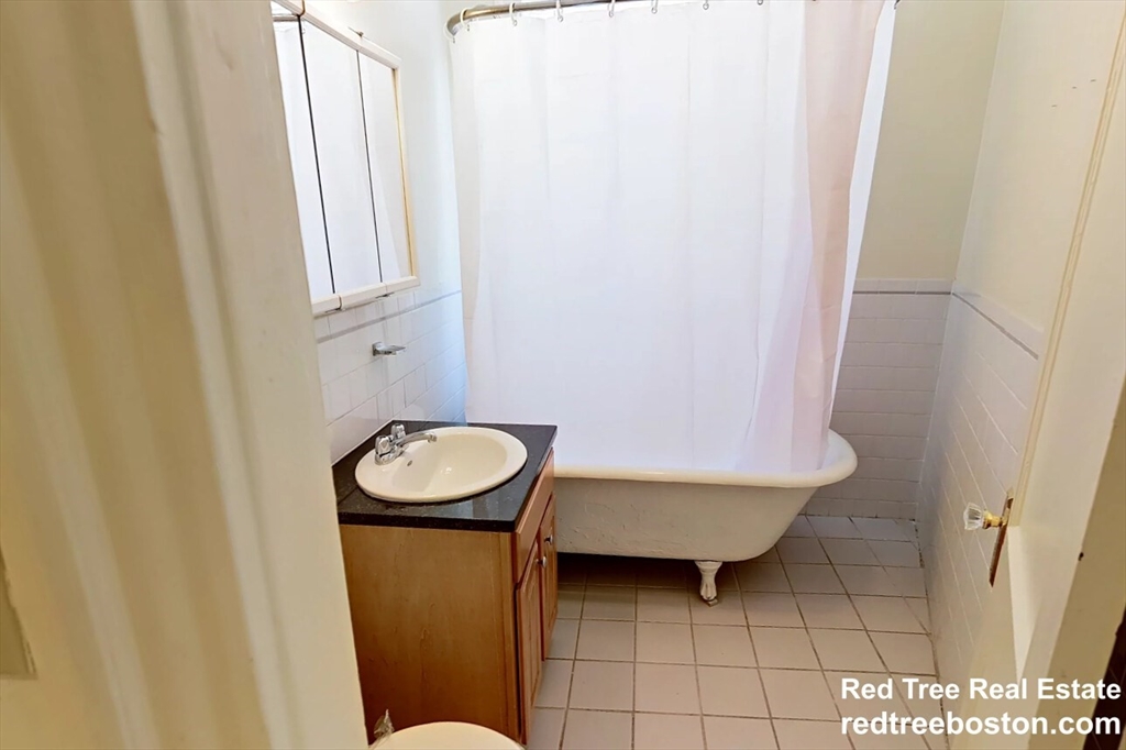 19 University Rd, Aspinwall Hill