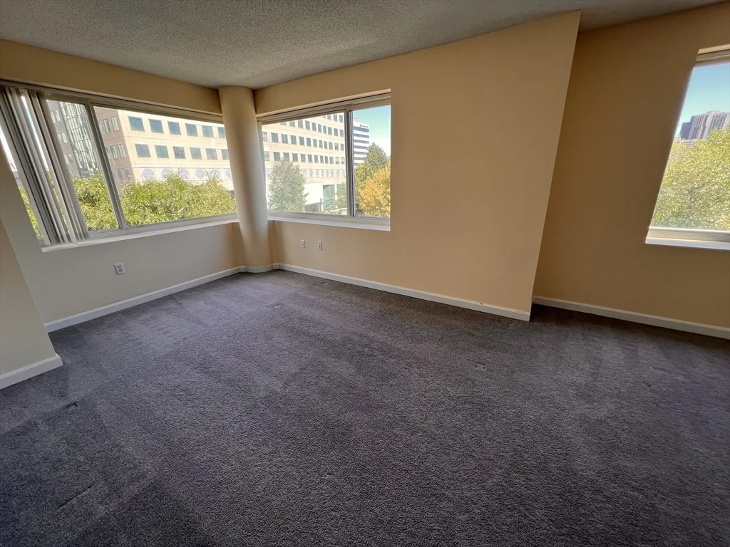 8 Museum Way, East Cambridge