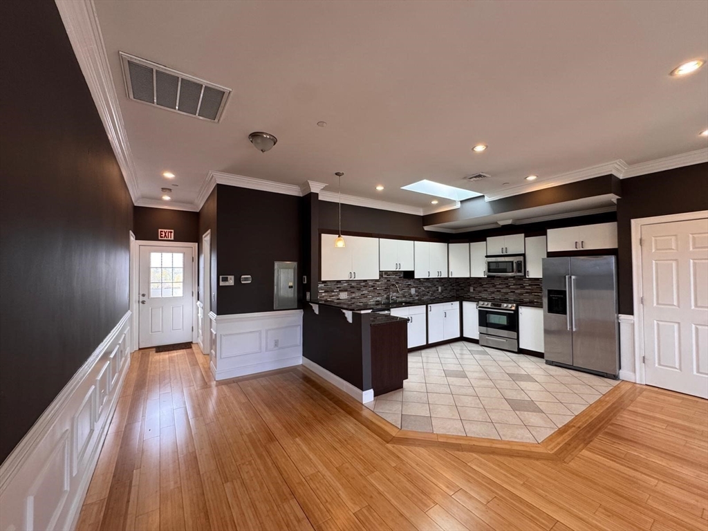 473 Revere Beach Pkwa, Revere