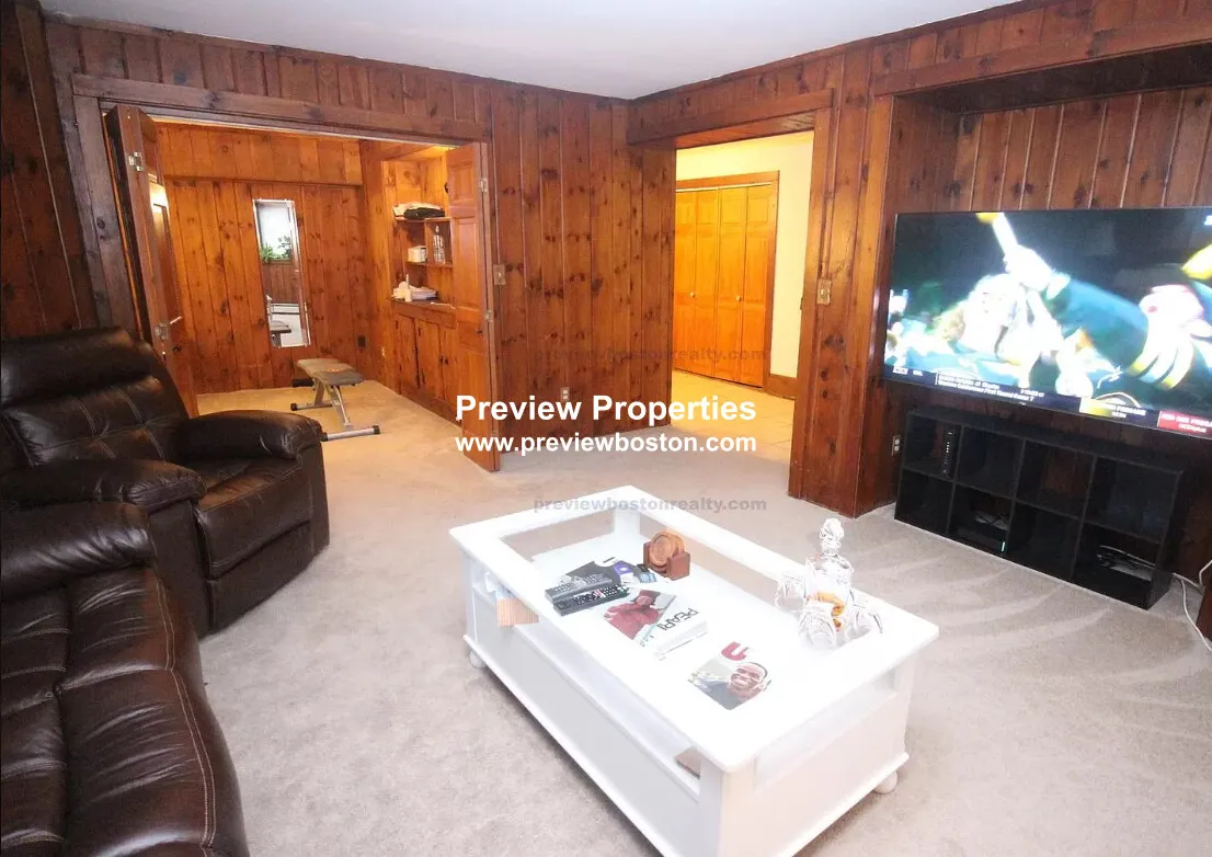 9 Braemore Rd, Brighton