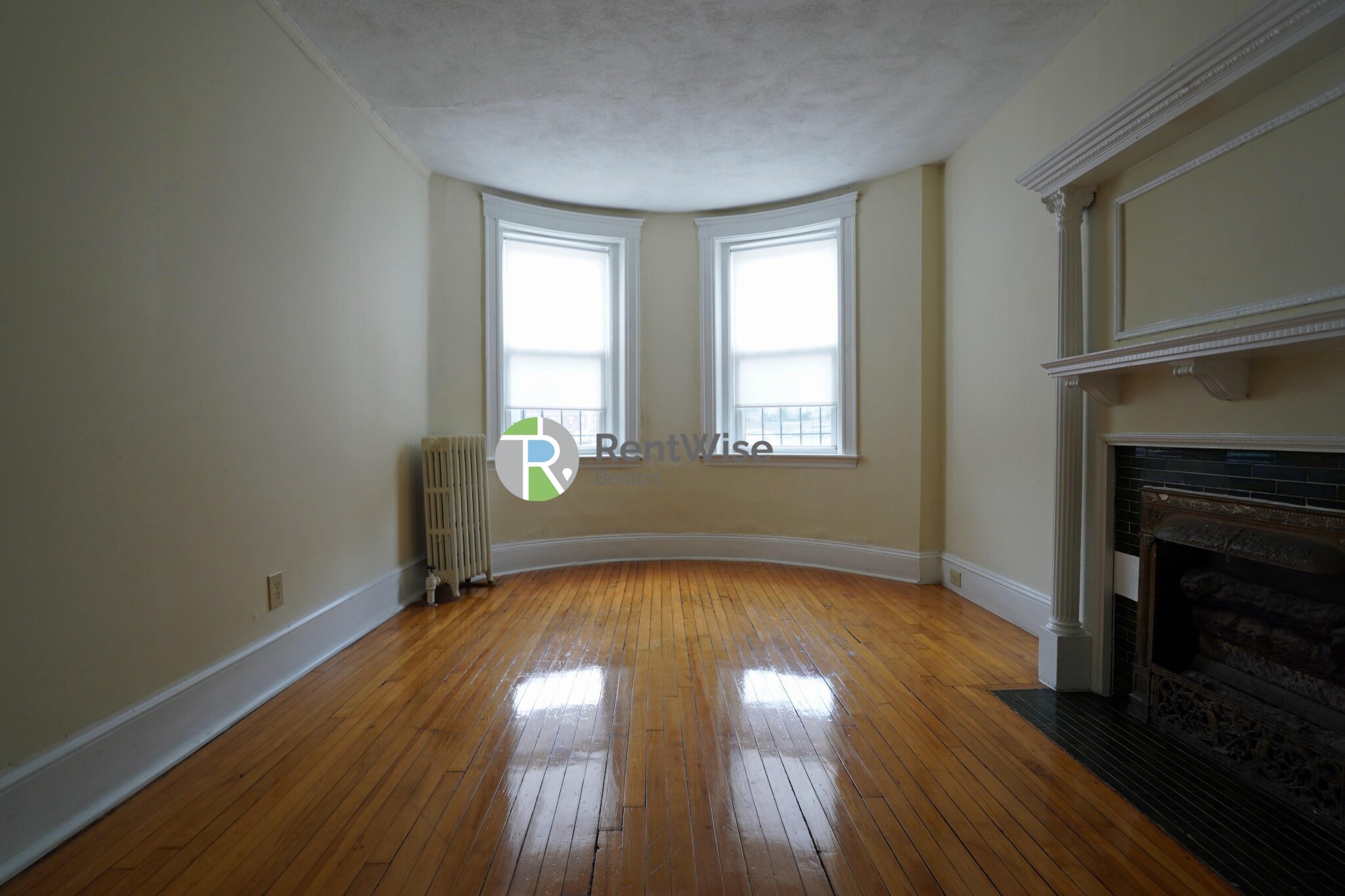 1367 Commonwealth Ave, Brighton